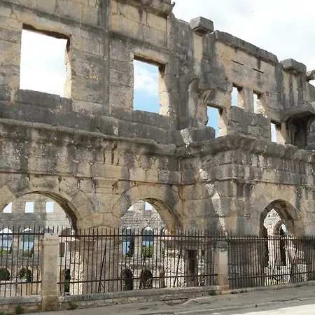Alda * Pula